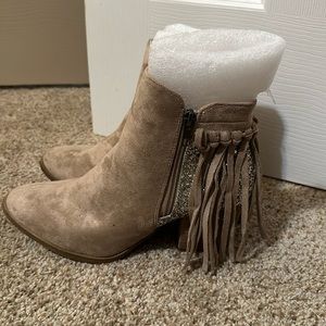 Taupe sparkled booties